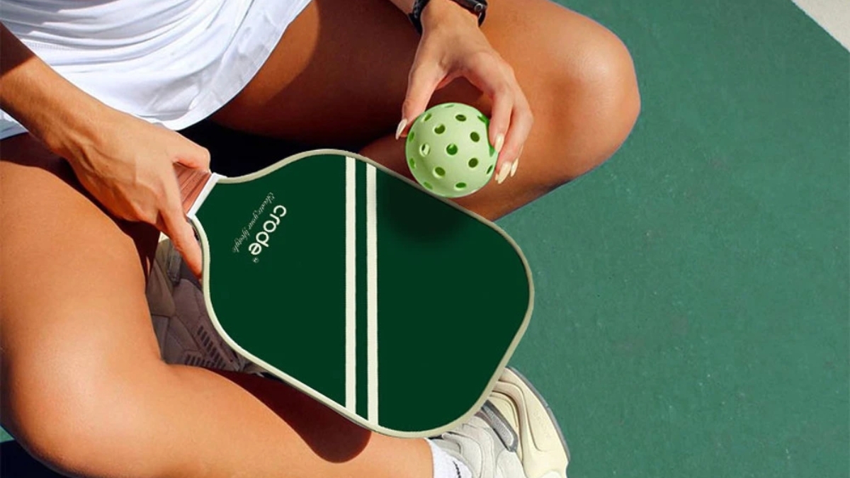 Hướng dẫn vệ sinh và bảo quản vợt pickleball với 5 bước