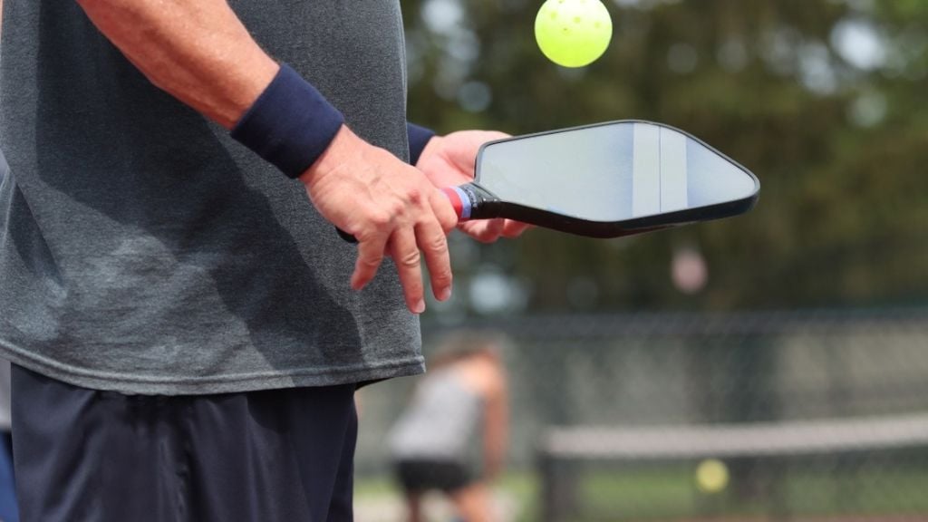 TOP 10 cây vợt Pickleball dưới 5 triệu đáng mua – 3 Điểm Store - Giày và  phụ kiện bóng rổ chính hãng