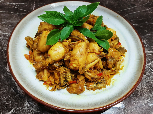 CÁCH LÀM ẾCH XÀO SẢ ỚT NGON CAY ĐẬM ĐÀ