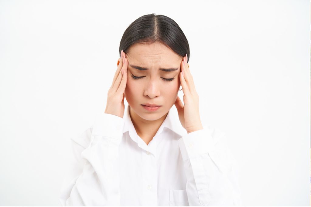 Bị đau đầu nên làm gì? Bật mí 9 cách giảm đau đầu hiệu quả