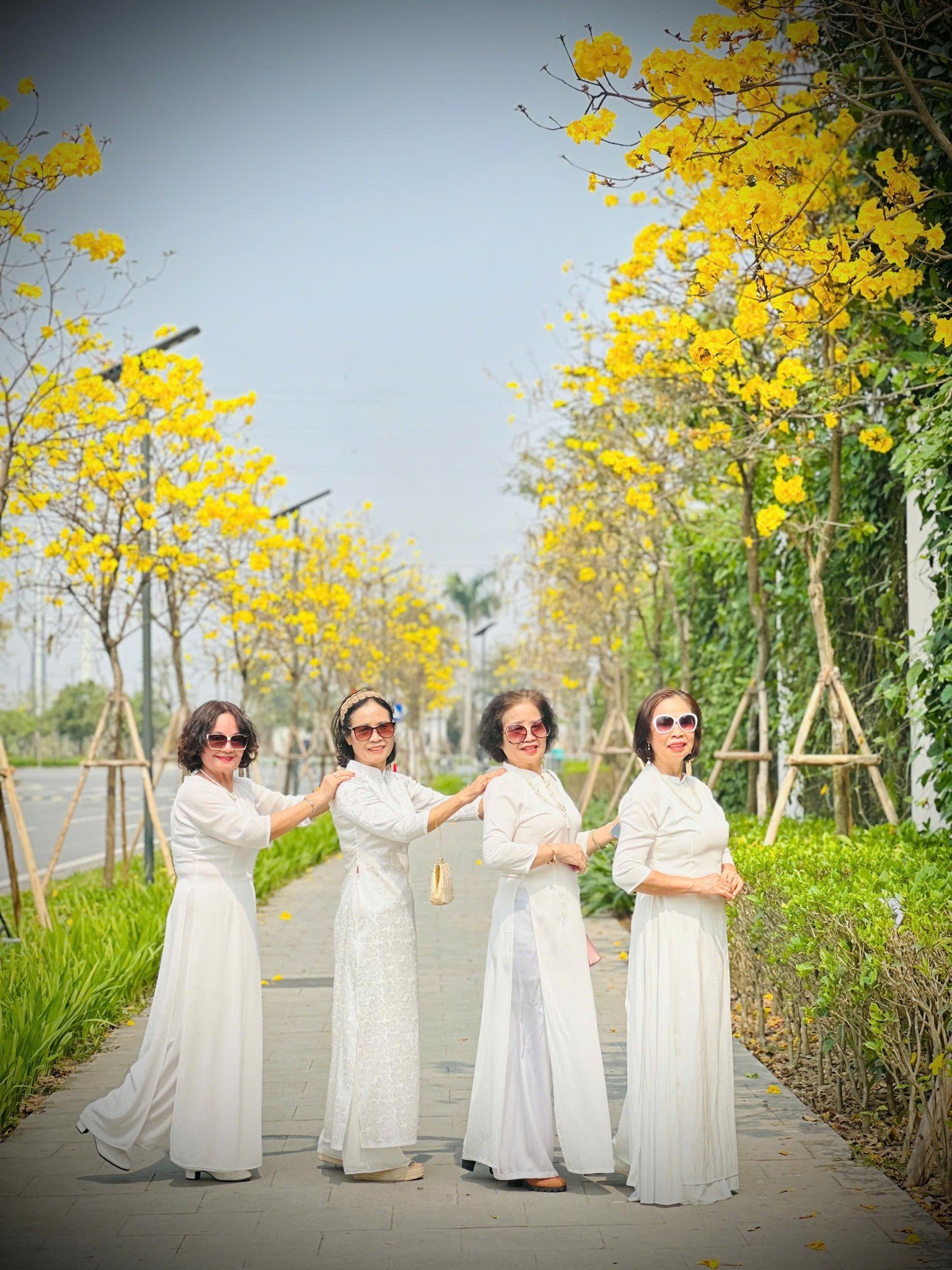 Áo dài truyền thống cách tân