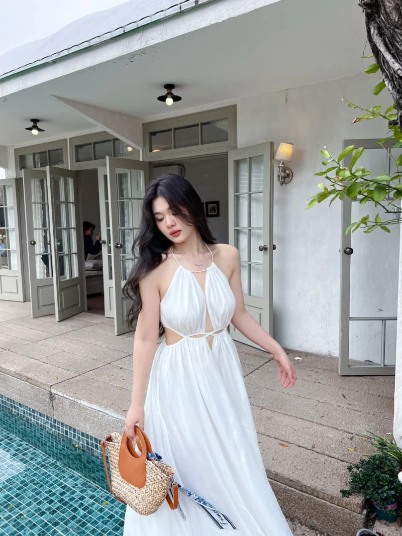 váy đi biển cho người vai to