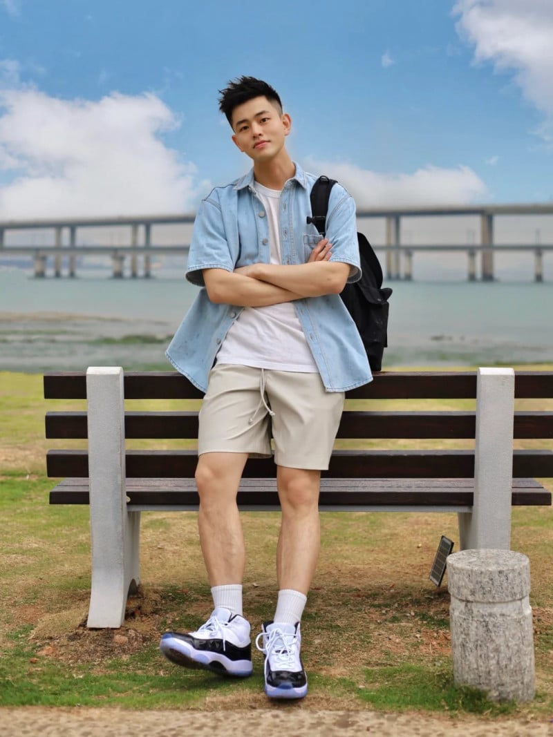 quần short phối áo sơ mi nam