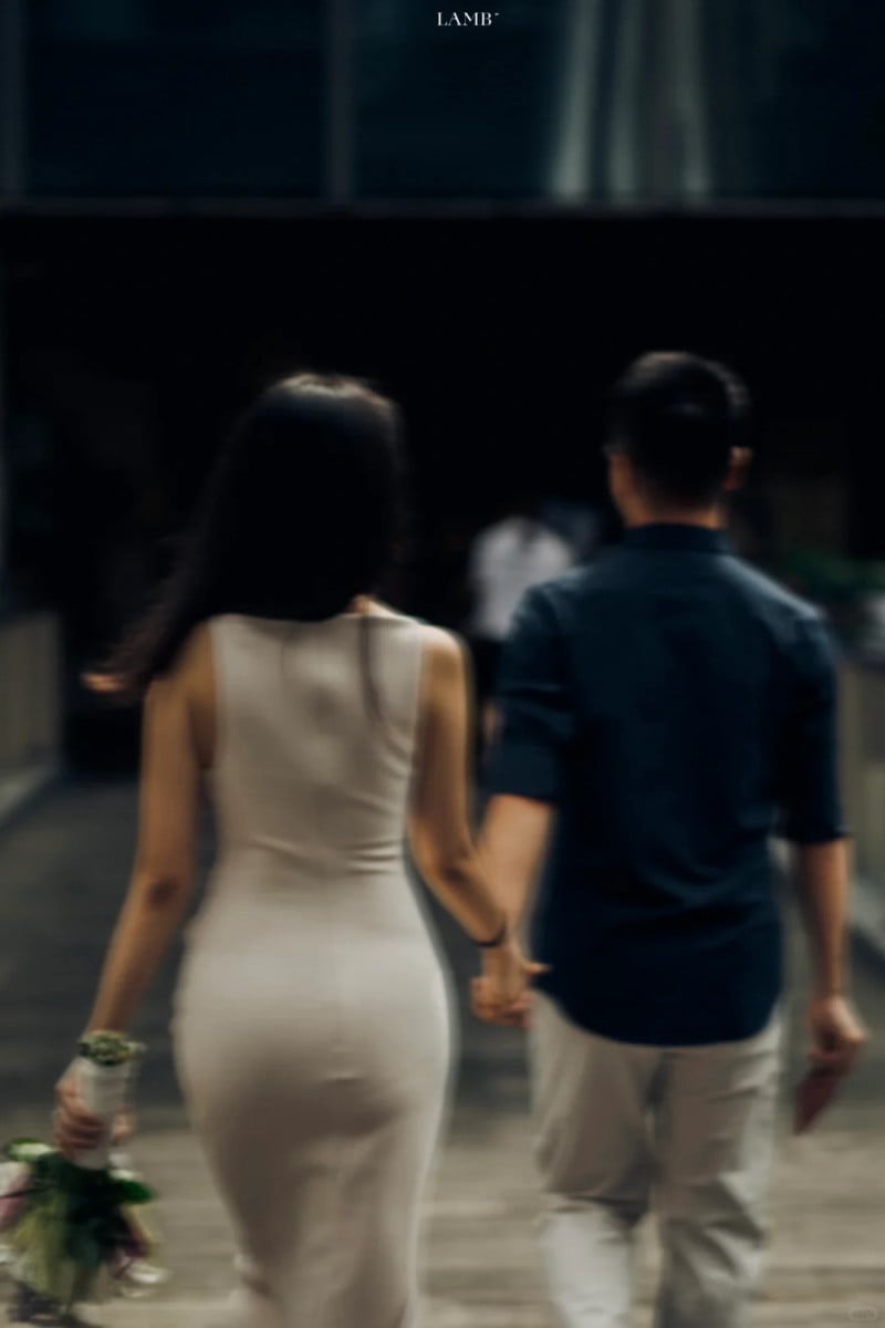 chụp ảnh với người yêu giấu mặt