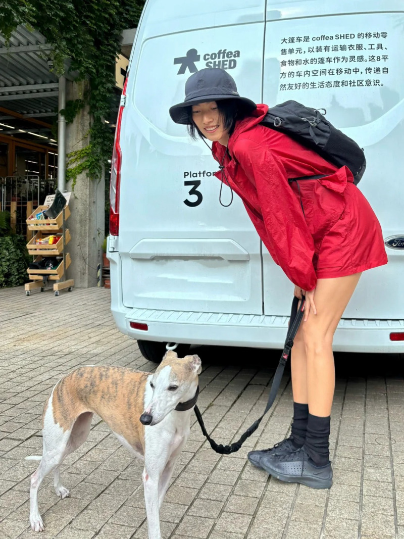 nữ 1998 mệnh gì hợp màu gì