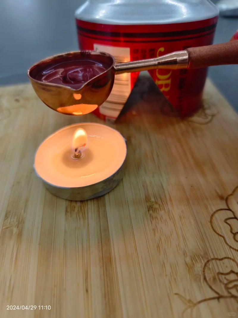 cách chữa son môi bị gãy