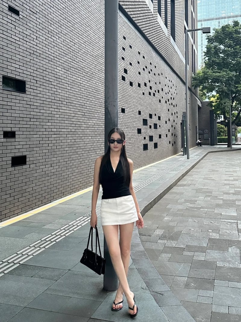 phối đồ với chân váy chữ a ngắn