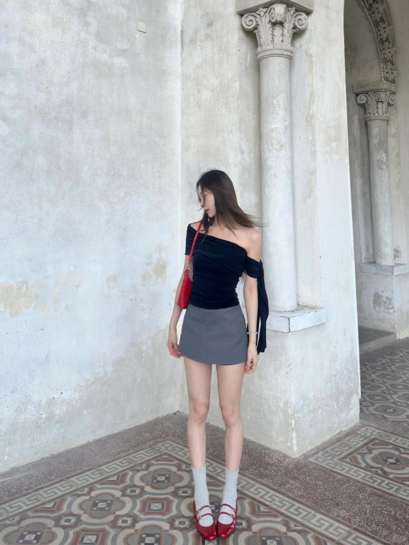 phối đồ với chân váy chữ a ngắn