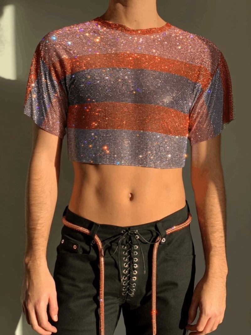 Áo croptop nam là gì?