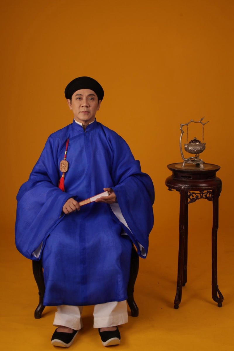 Áo dài nam màu xanh navy