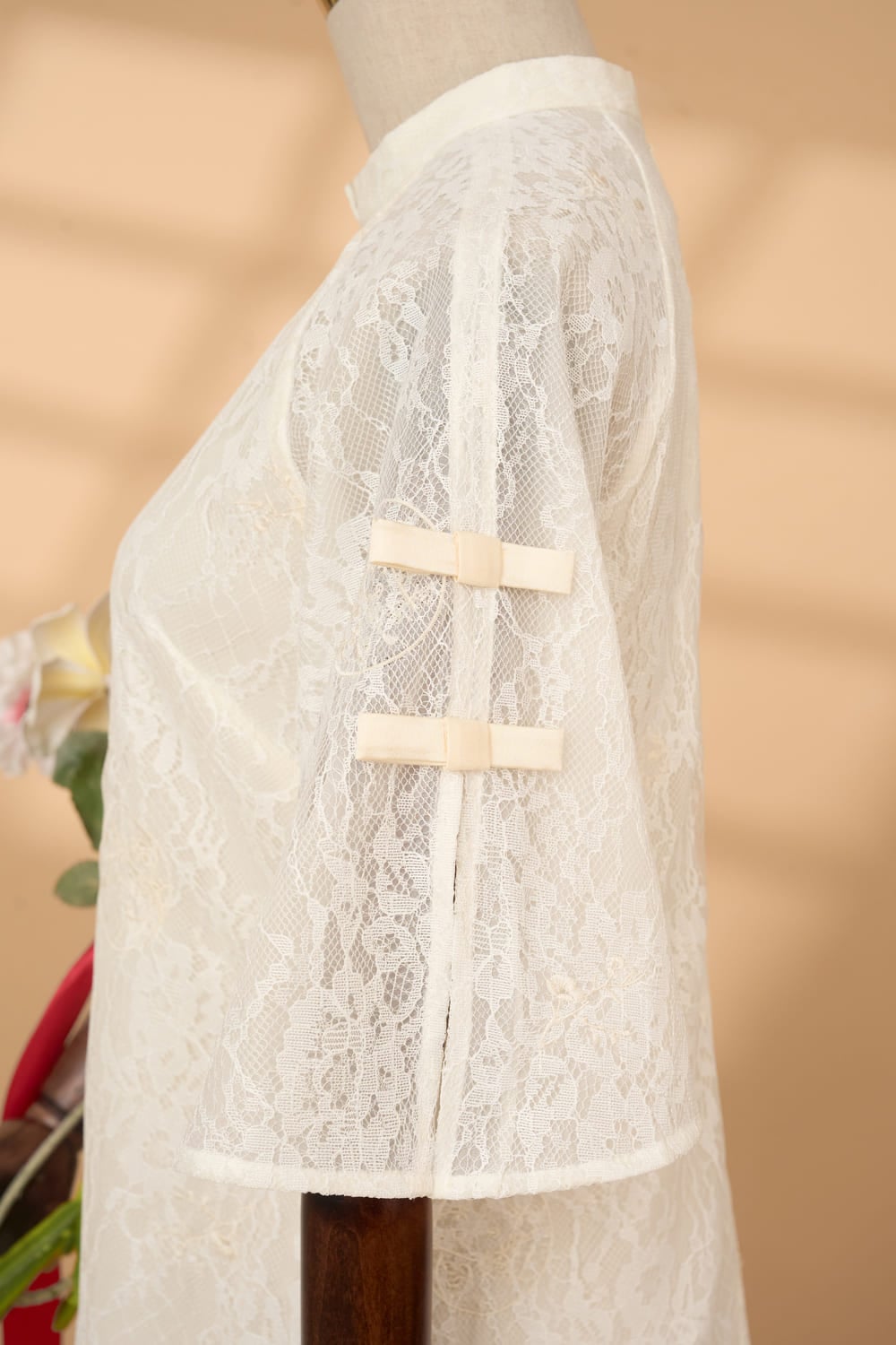 Áo dài ren Trúc Mai