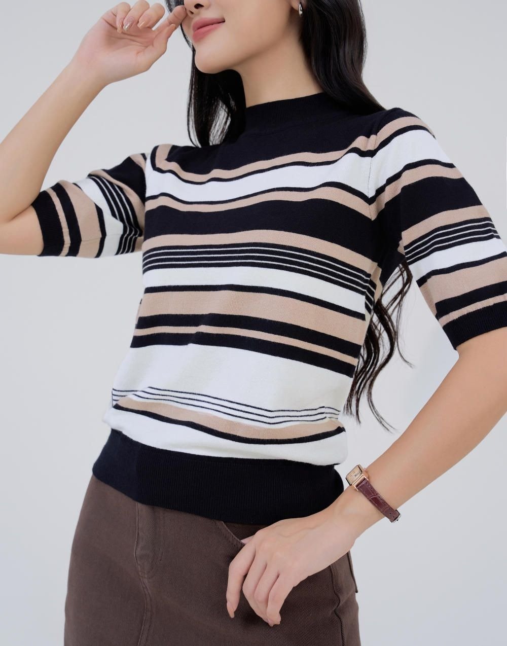 Áo len dệt kim cổ lọ