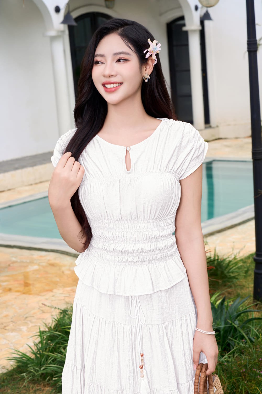 Áo Thô Đũi Nữ Younger by Cardina Dáng Nhún Khuyết Ngực Vải Thô Đũi