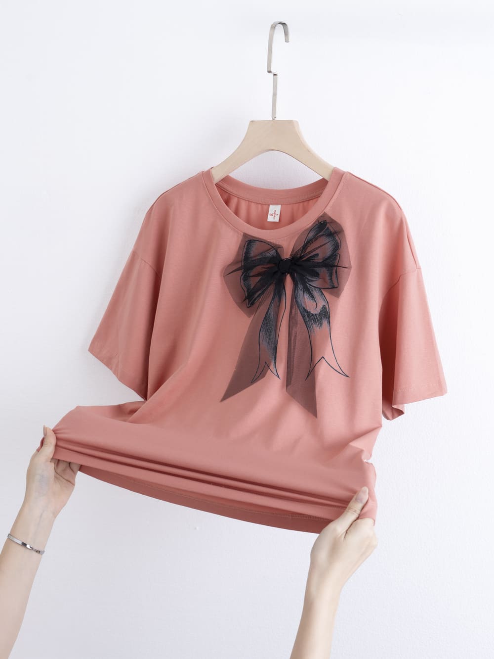 Áo phông cotton vai chờm đính nơ