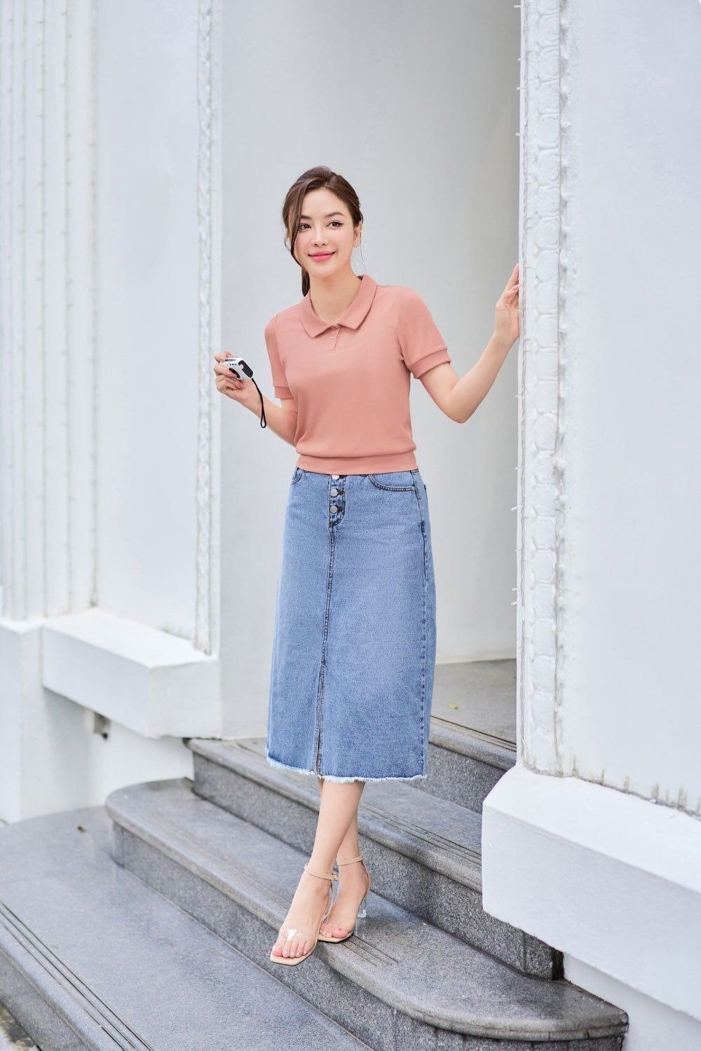 polo nữ phối chân váy jean