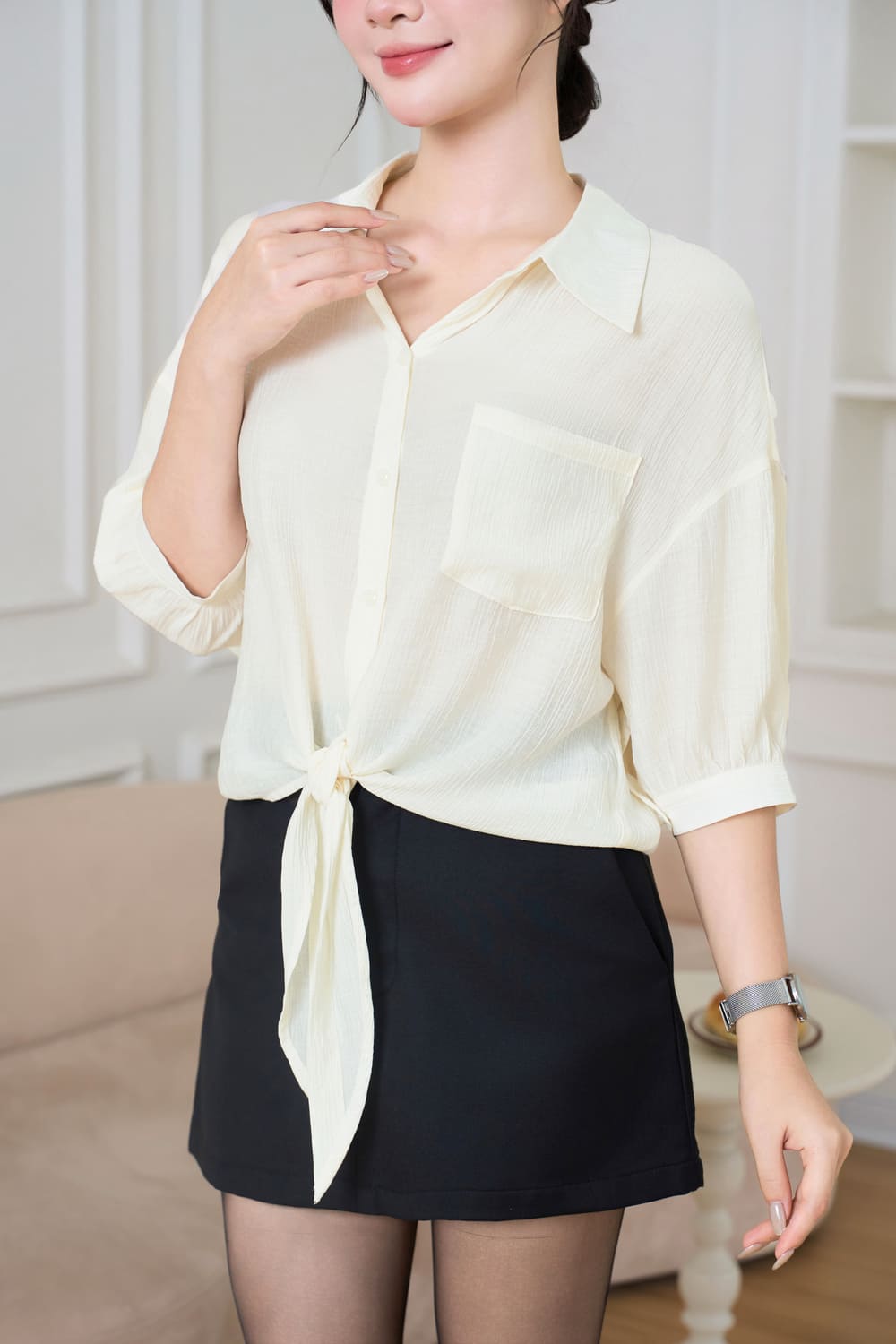 Áo sơ mi tay lỡ buộc vạt gấu