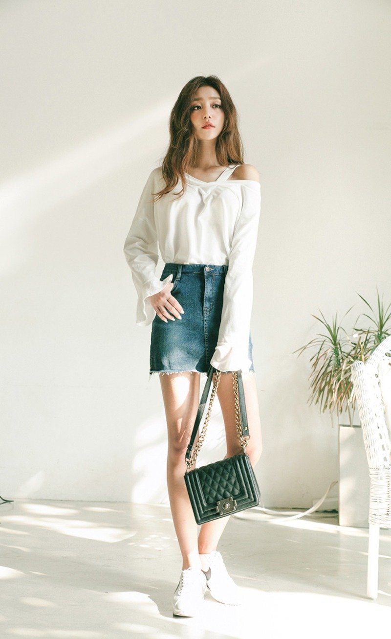 Áo voan/lụa tay chuông