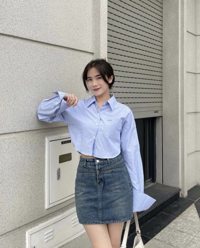 Áo croptop tay chuông