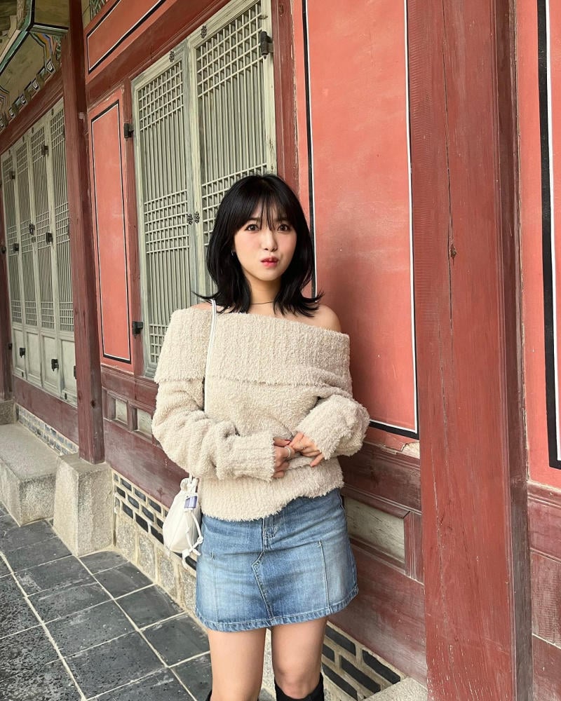 Áo len trễ vai bánh bèo