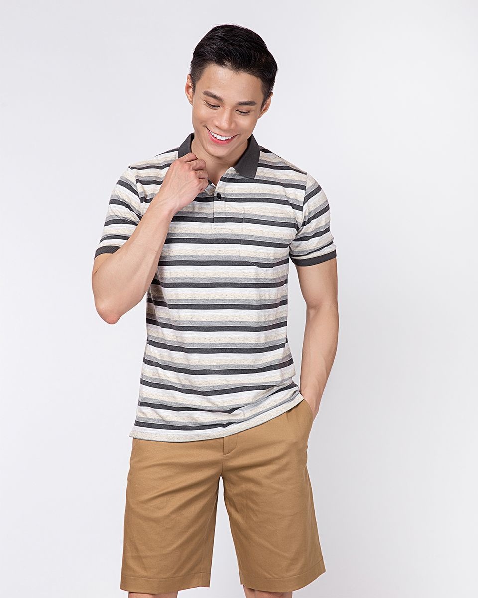 Phối áo thun sọc ngang với quần Jeans/Kaki