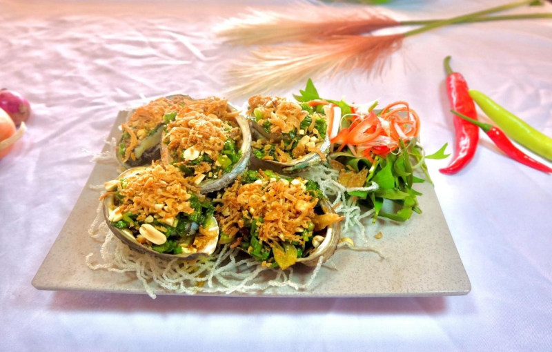 bãi biển  lăng cô
