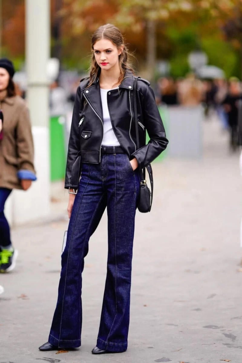 phối đồ với Quần bootcut jeans