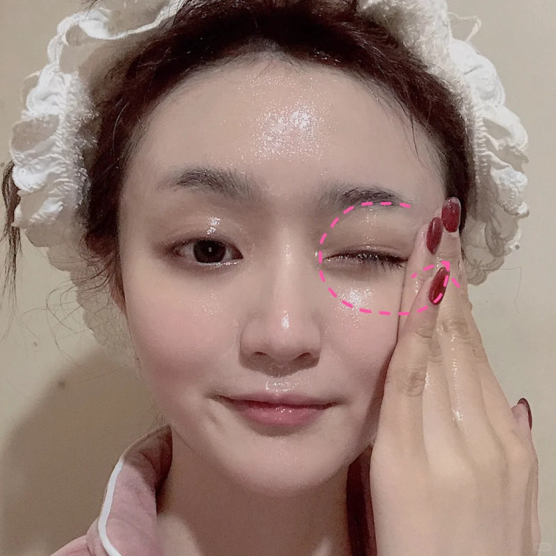 cách dùng dầu tẩy trang