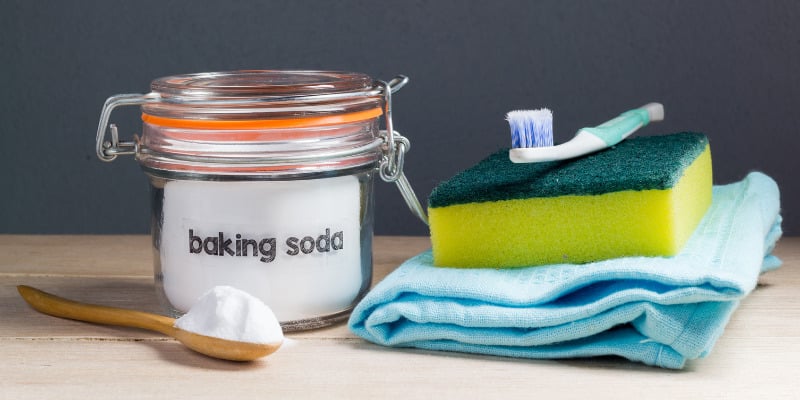 Giặt tất trắng với baking soda