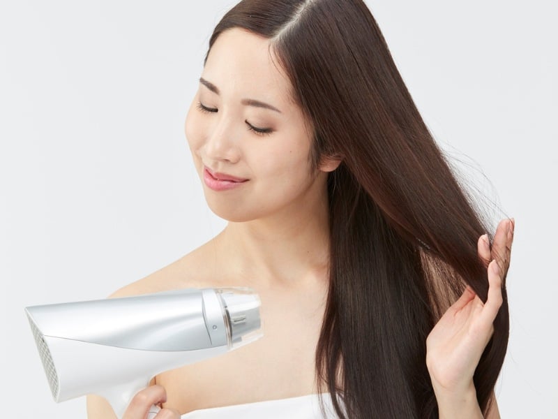 cách gội đầu lâu bết