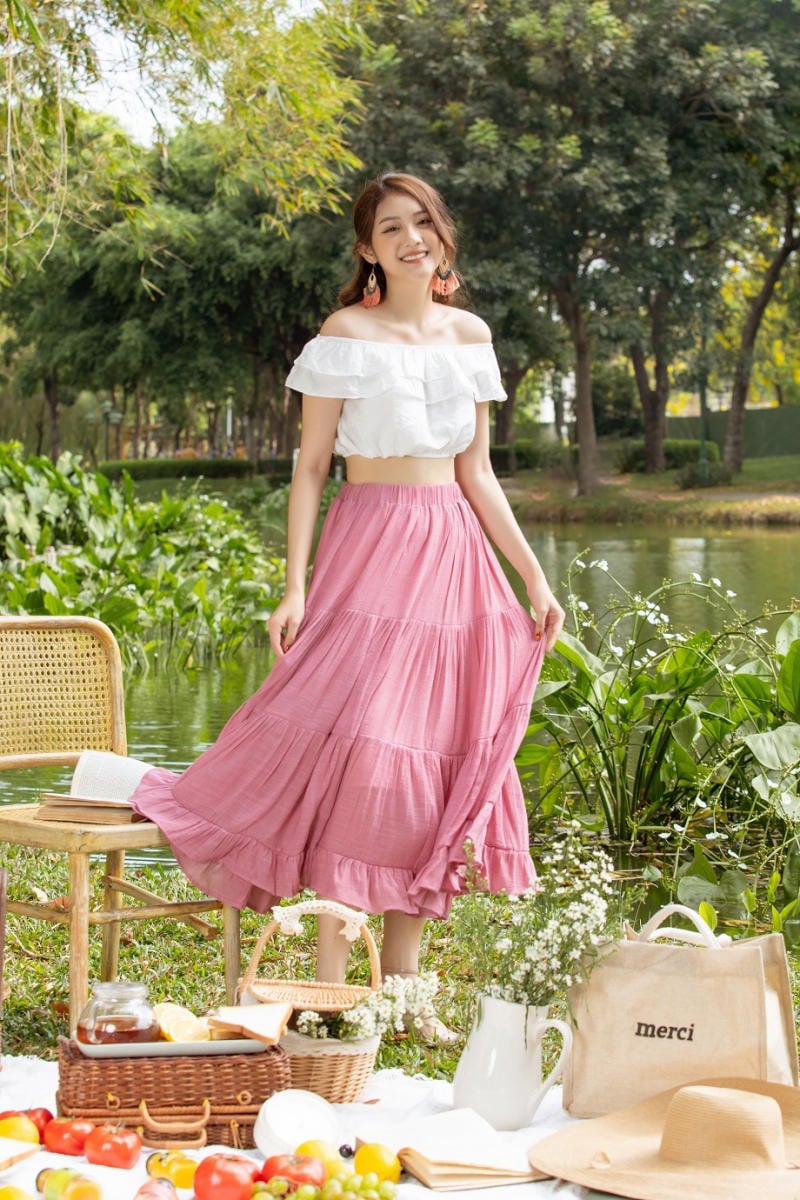 Cách kết hợp chân váy maxi với áo