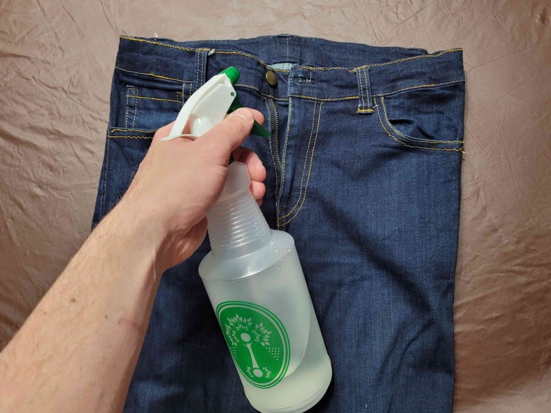 cách làm giãn quần jean
