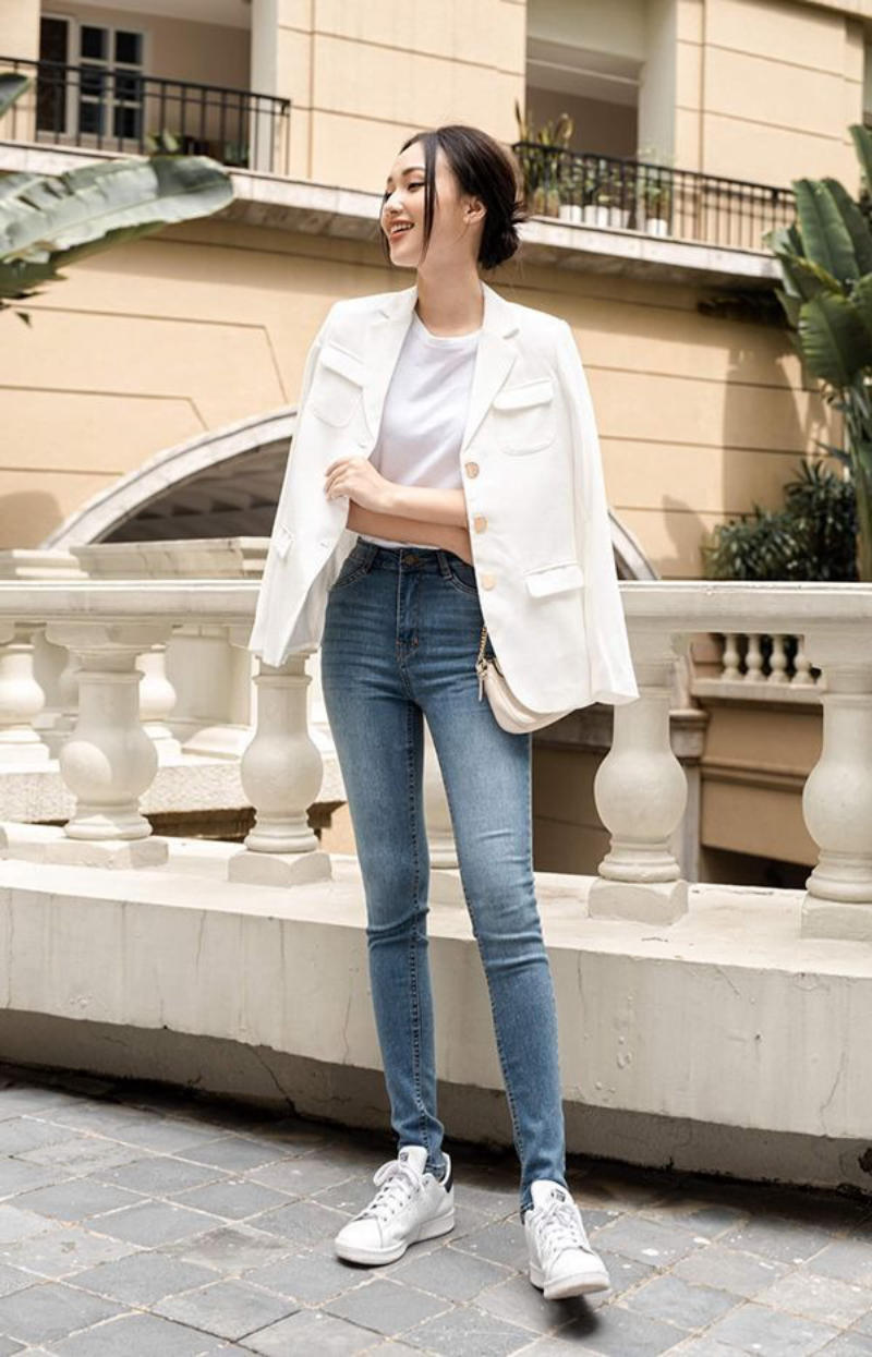 Cách mặc vest nữ không bị già