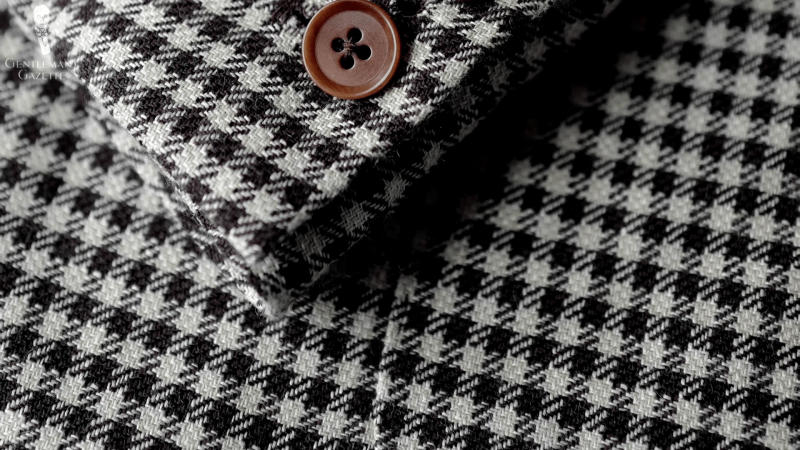 Đầm bút chỉ vạt chéo tay bồng họa tiết houndstooth