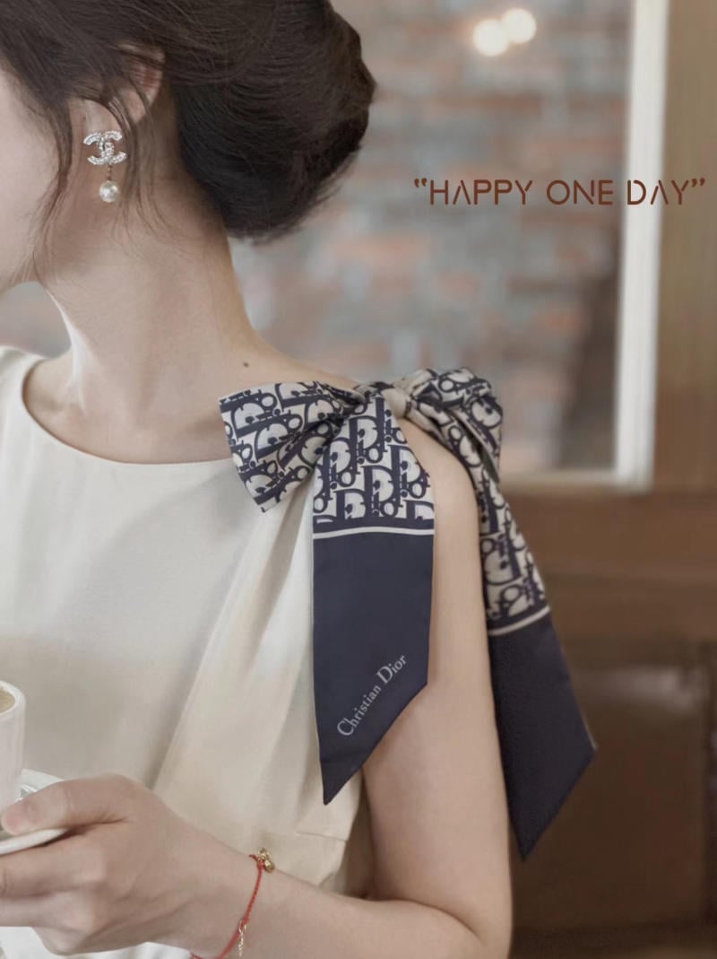 cách phối Khăn Lụa