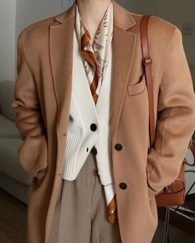 Khăn Lụa + Áo Blazer + Quần Tây