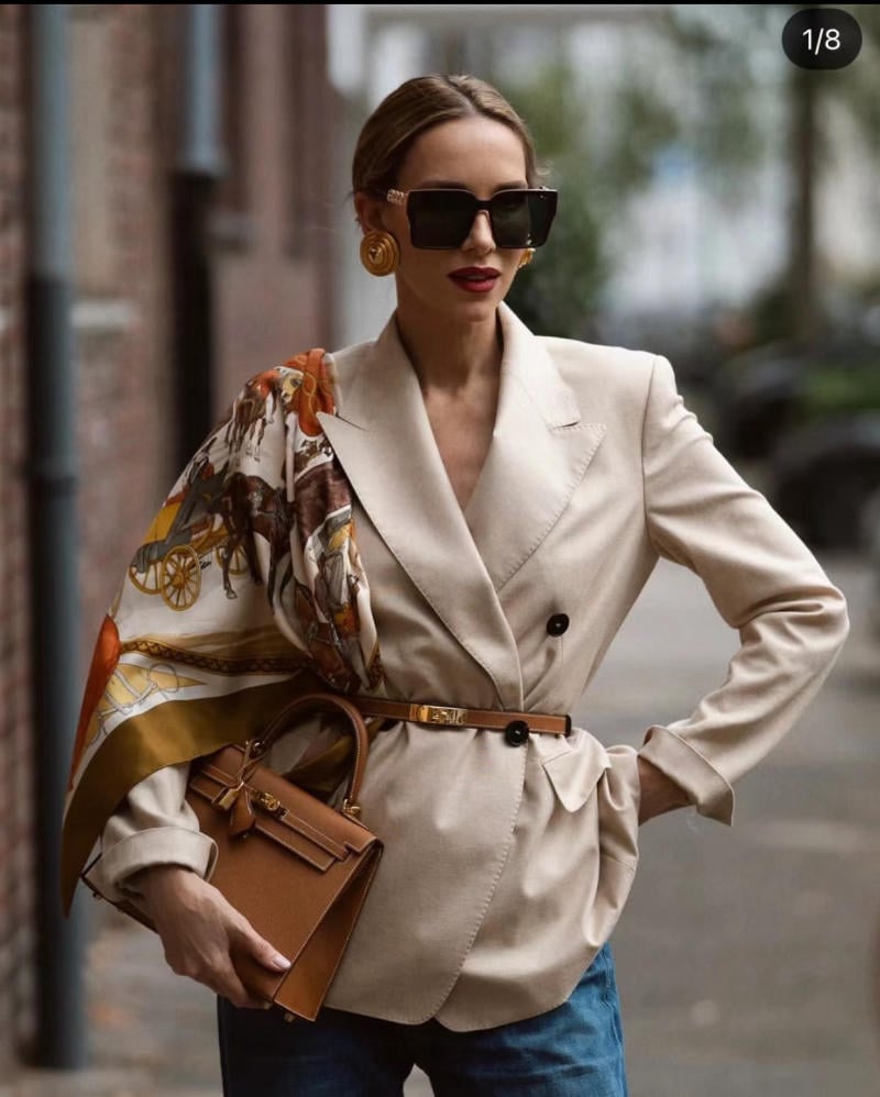 Khăn Lụa + Áo Blazer + Quần Tây