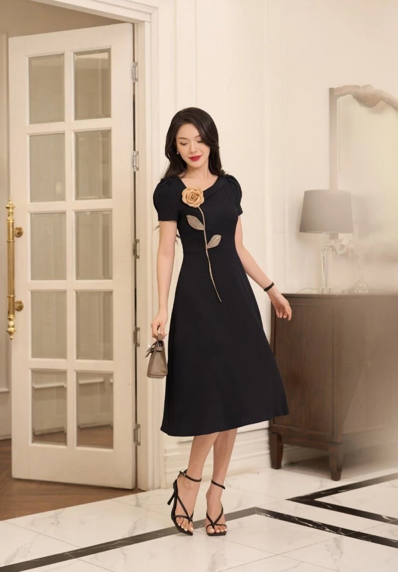 phối phụ kiện với đầm đen