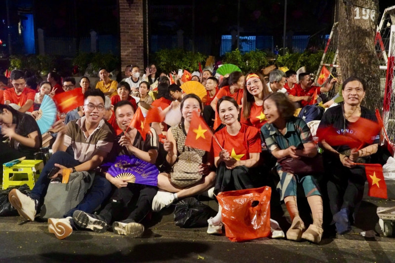 mặc gì đi concert tổ quốc trong tim