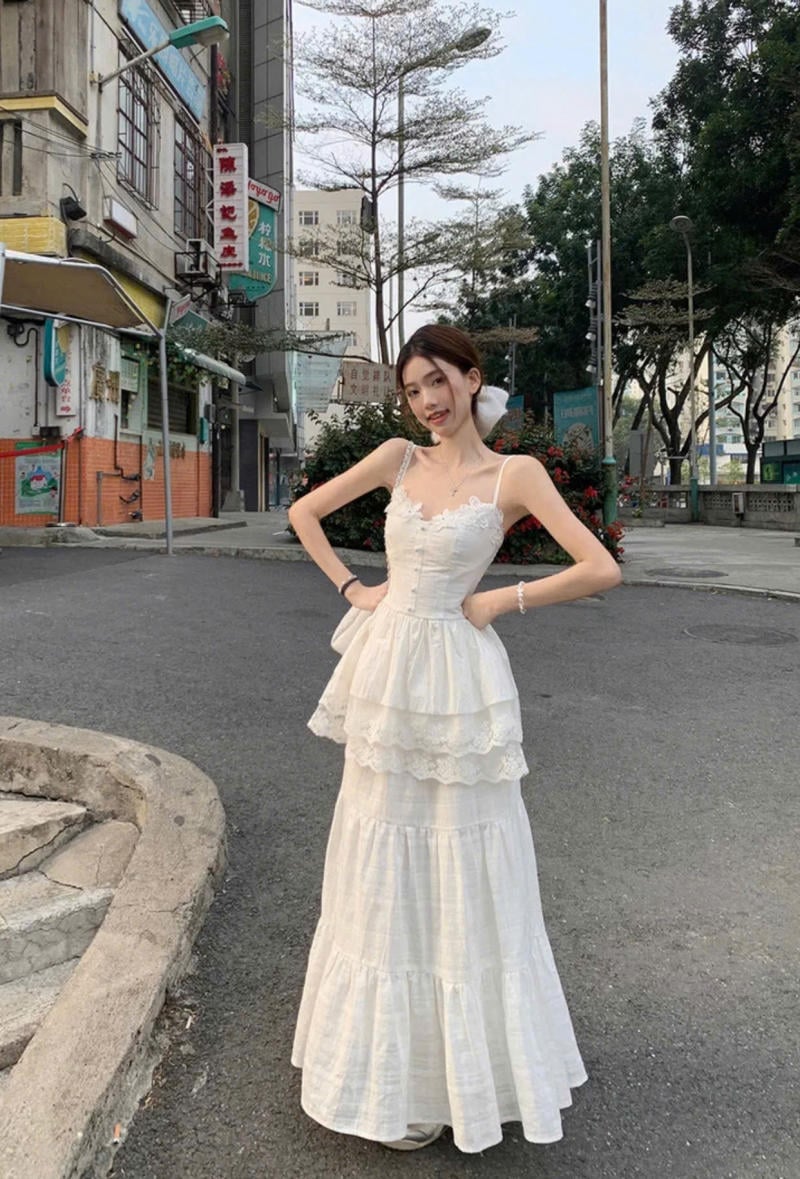 Quyến rũ, hiện đại với áo hai dây/áo croptop