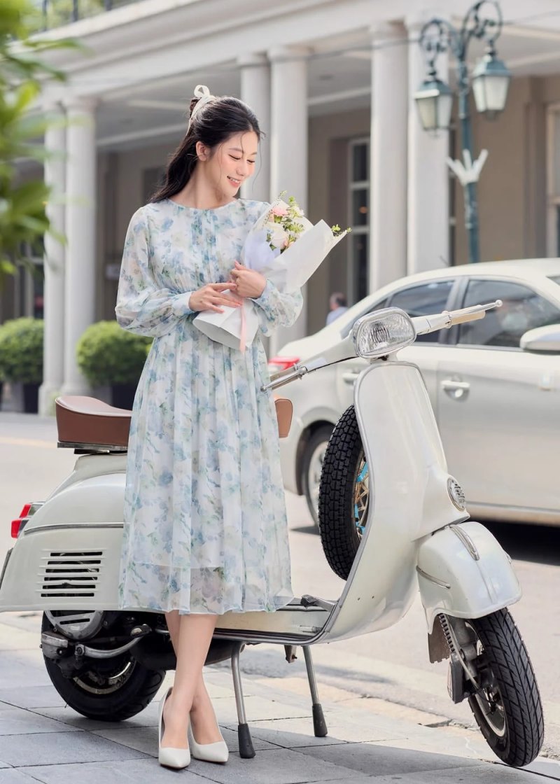 chụp ảnh với hoa sữa