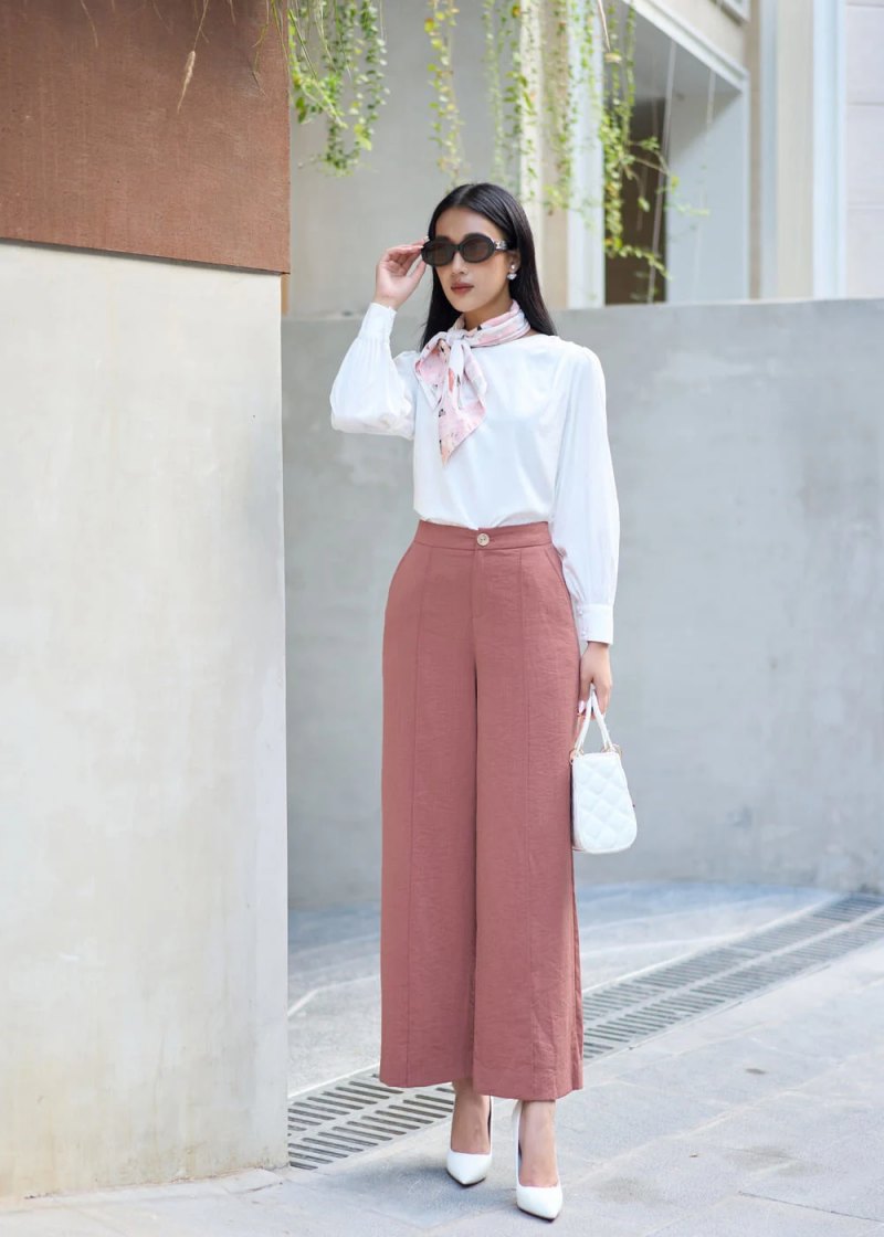chụp ảnh với hoa sữa