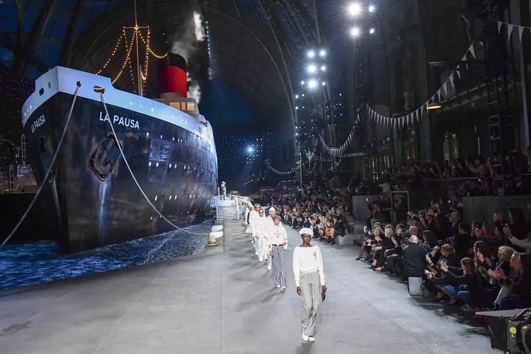 Đặc điểm nhận diện Cruise Collection