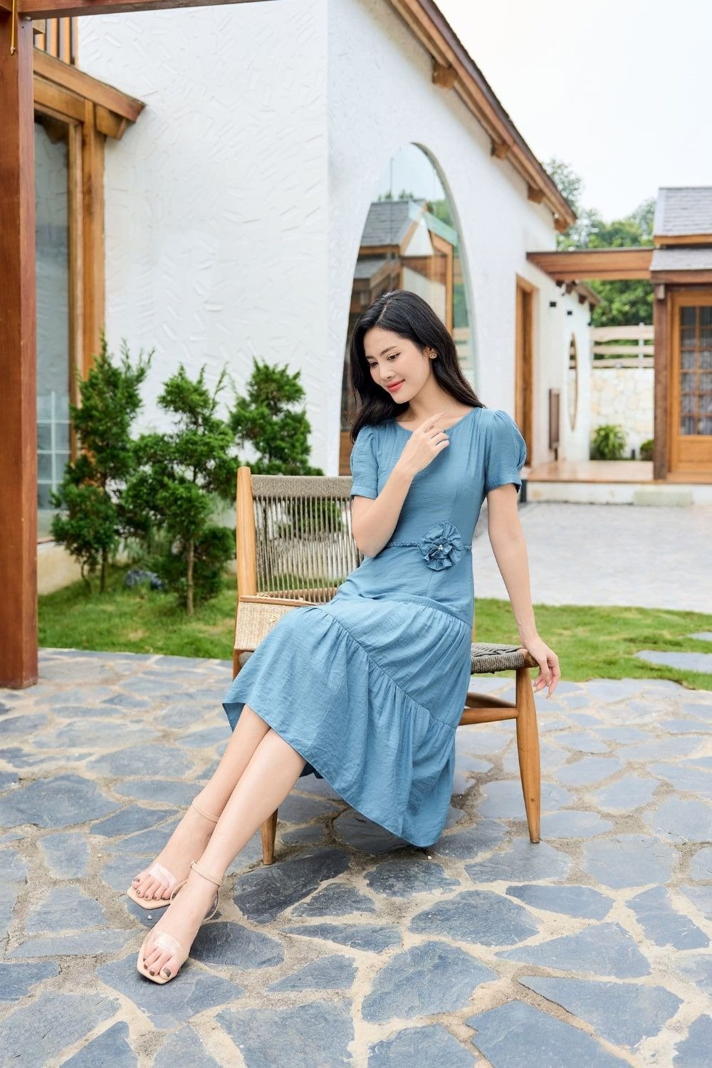 Đầm lụa xanh ngọc dáng suông