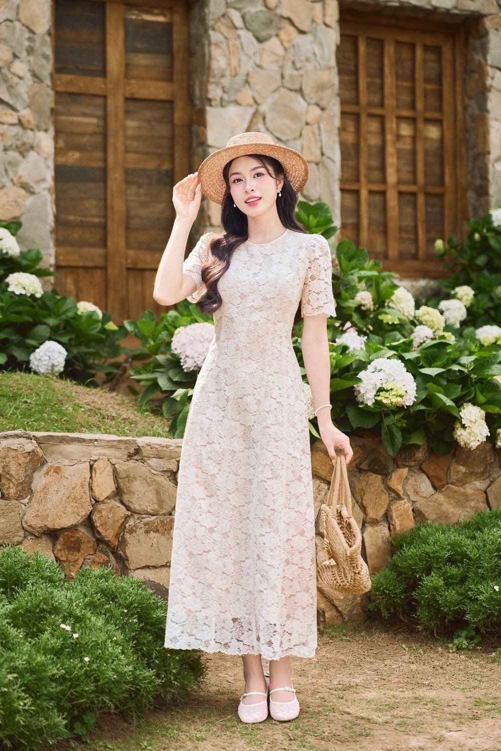 Đầm big size dự tiệc dáng maxi ren trắng cổ tròn