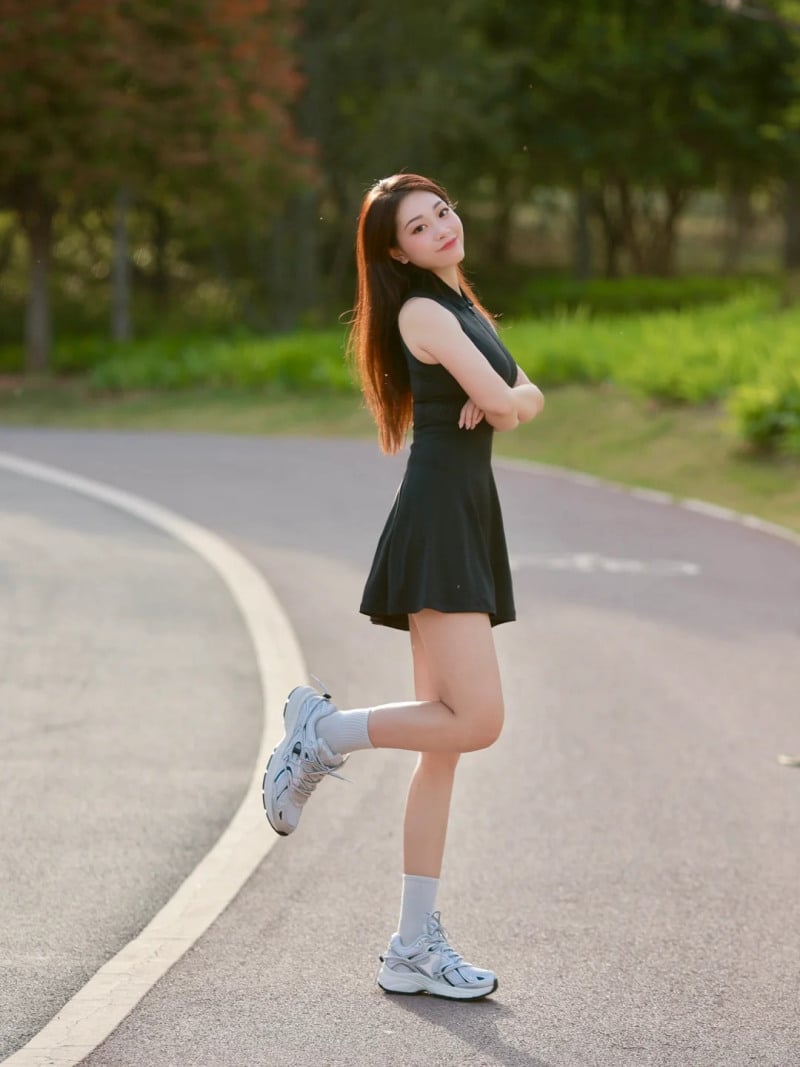 đầm body mang giày gì