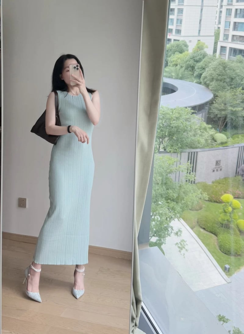 đầm body mang giày gì