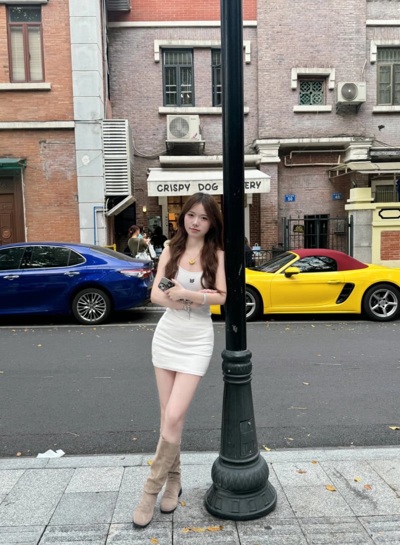 đầm body mang giày gì