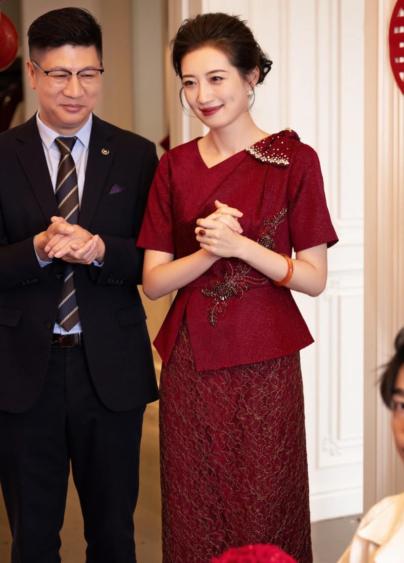 đầm dạ hội U50