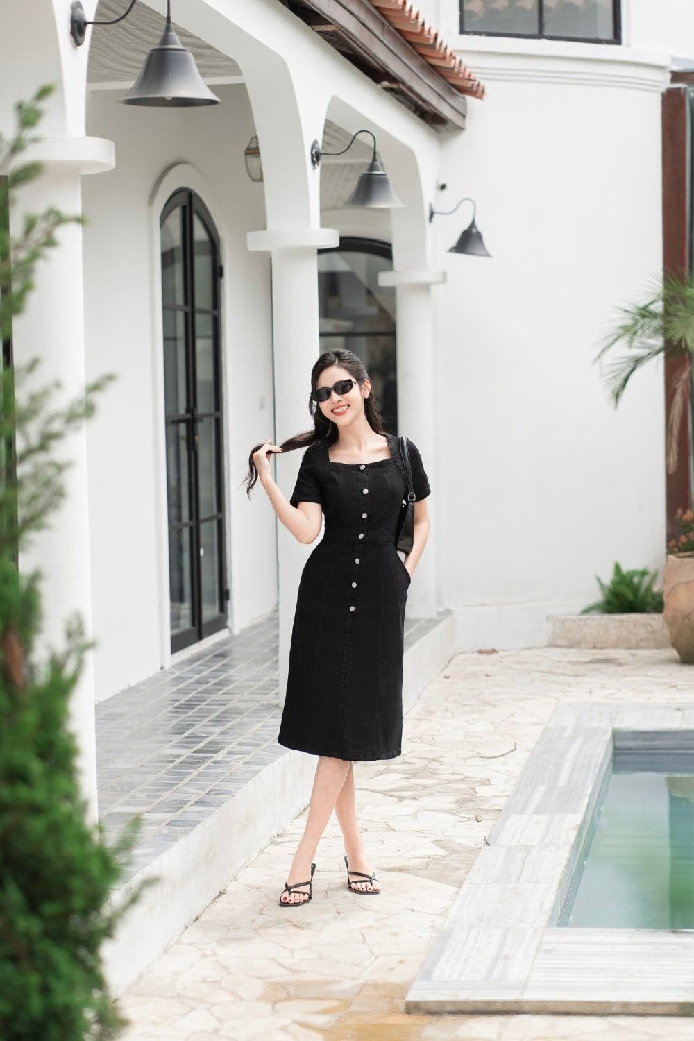 Đầm cổ vuông