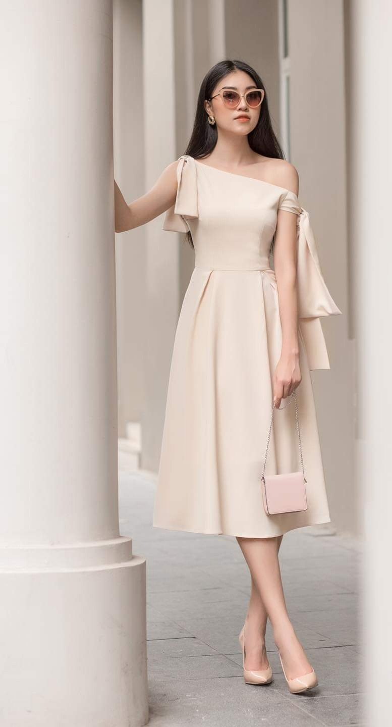 Đầm lệch vai